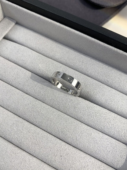 Love Classic Ring