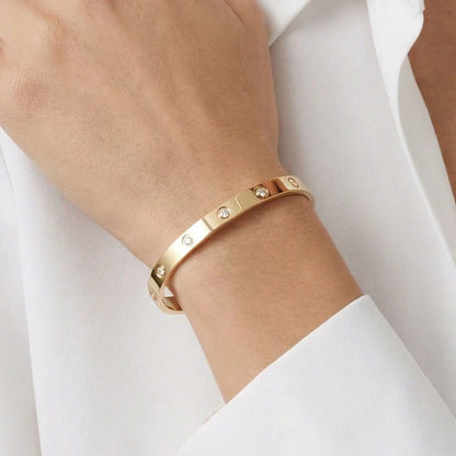 Classic 10 Diamonds Love Bracelet