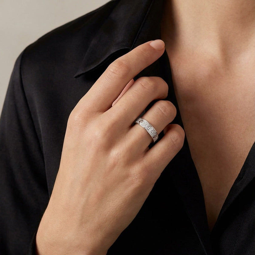 Love PavĂ© Band Ring