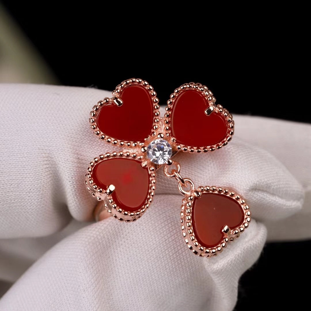 Sweet Alhambra Effeuillage Clover Ring