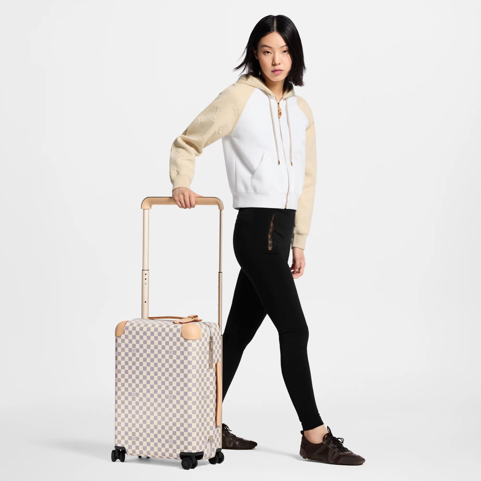 Horizon 55 Rolling Suitcase N40910