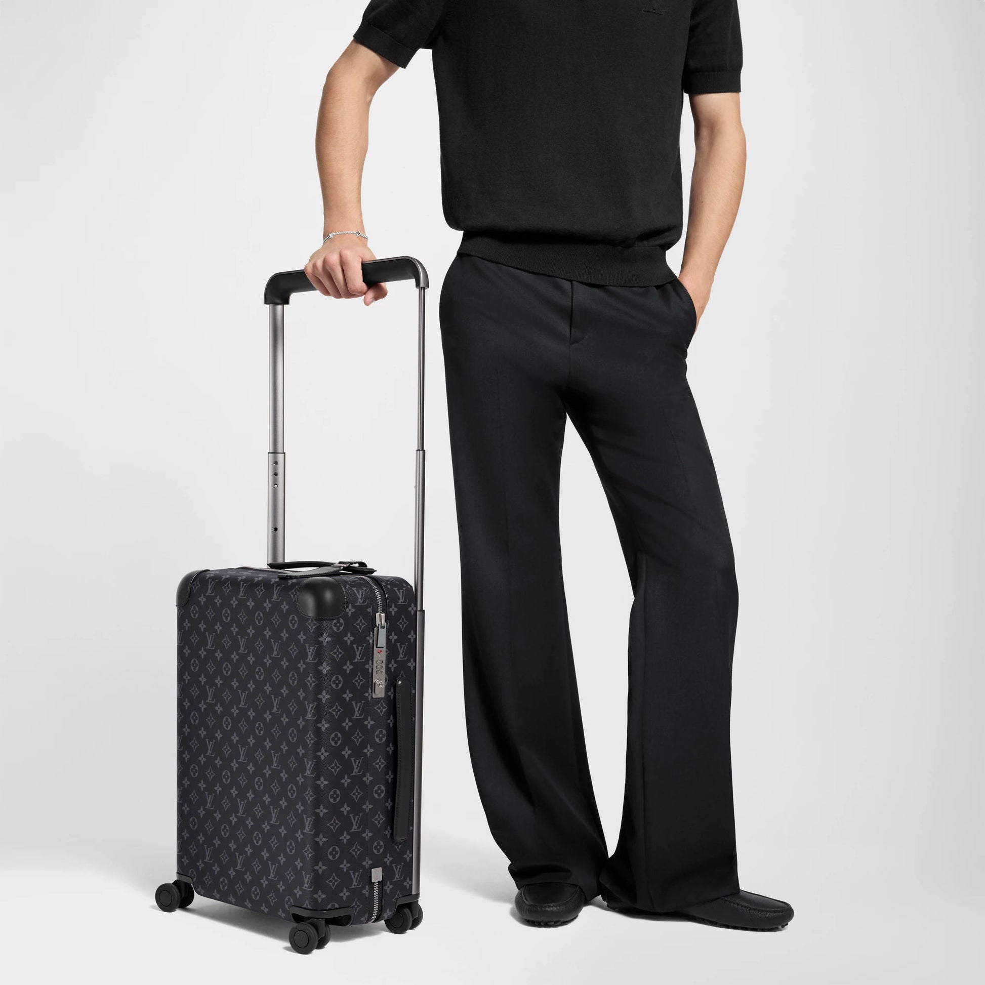 Horizon 55 Rolling Suitcase Monogram Eclipse Canvas M13771