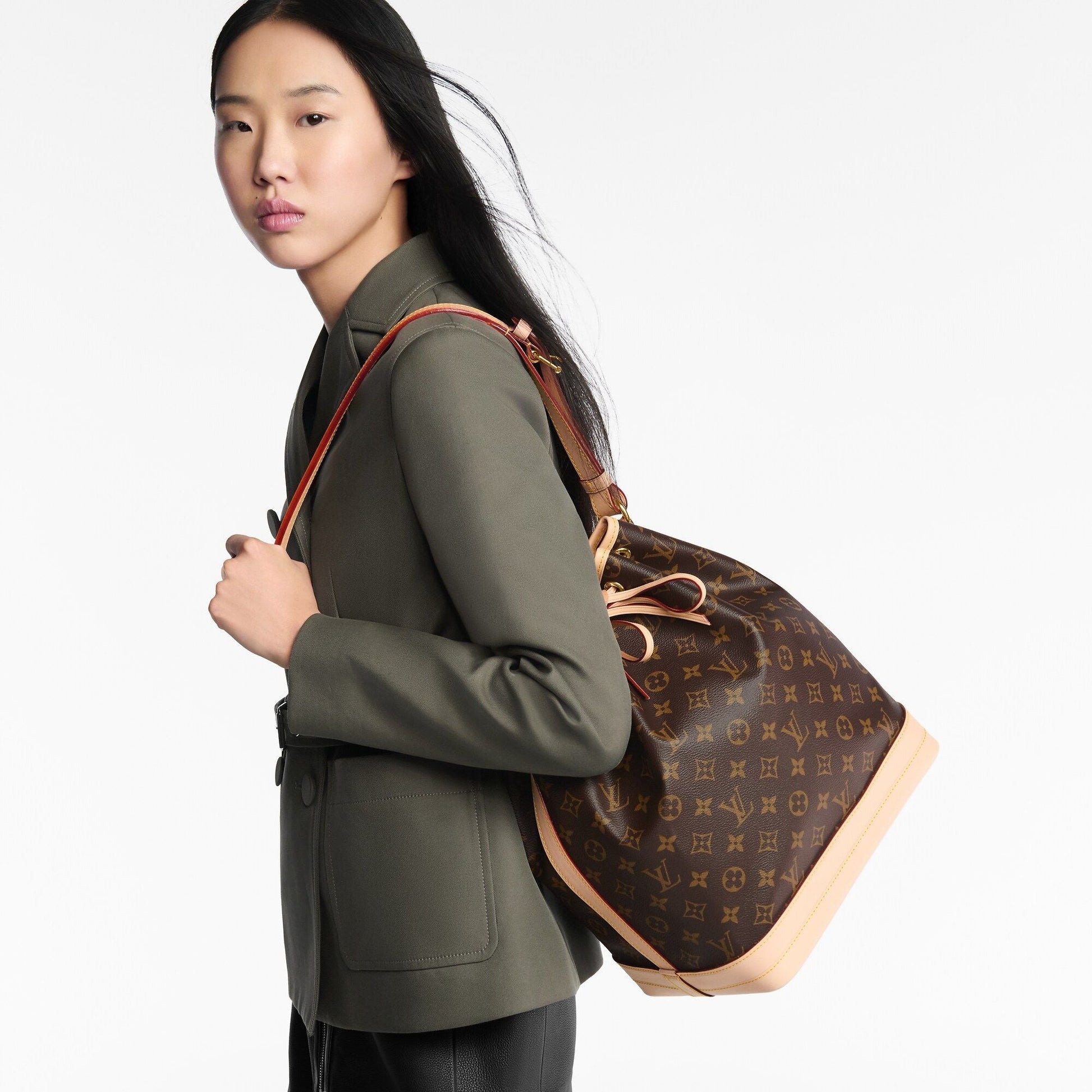 Noé Monogram Coated Canvas Gold-Toned Hardware