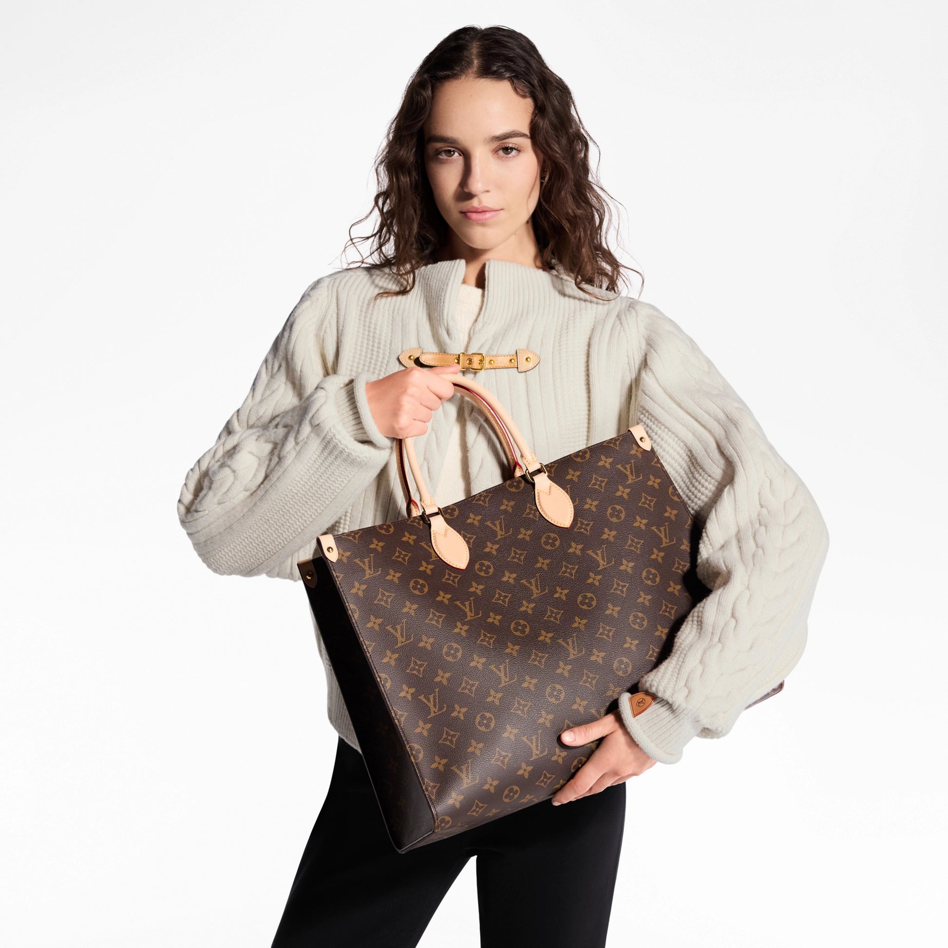OnTheGo GM Mon Monogram Coated Canvas Gold-Toned Hardware