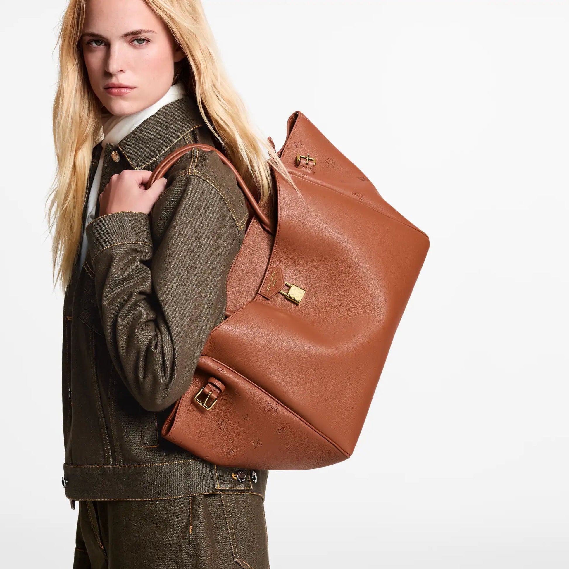 Women's Vendome MM Cognac Calfskin Leather Tote Bag M26501