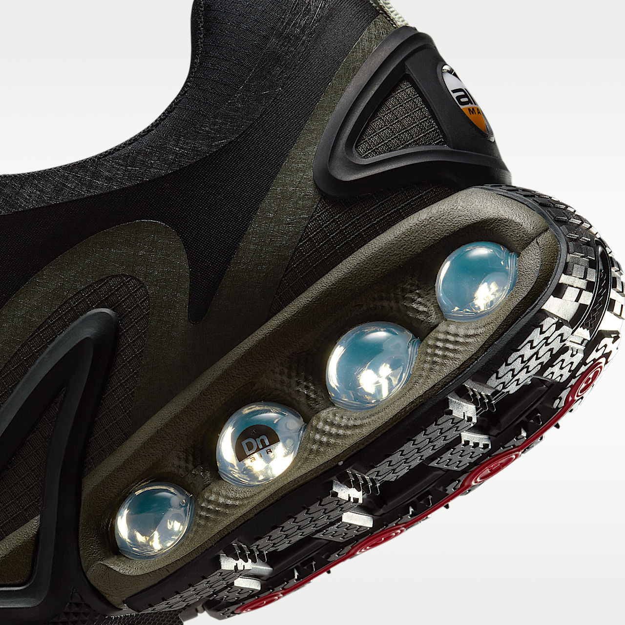 Air Max Dn Roam Men's Shoes Water-Repellent Zip-Up Shroud