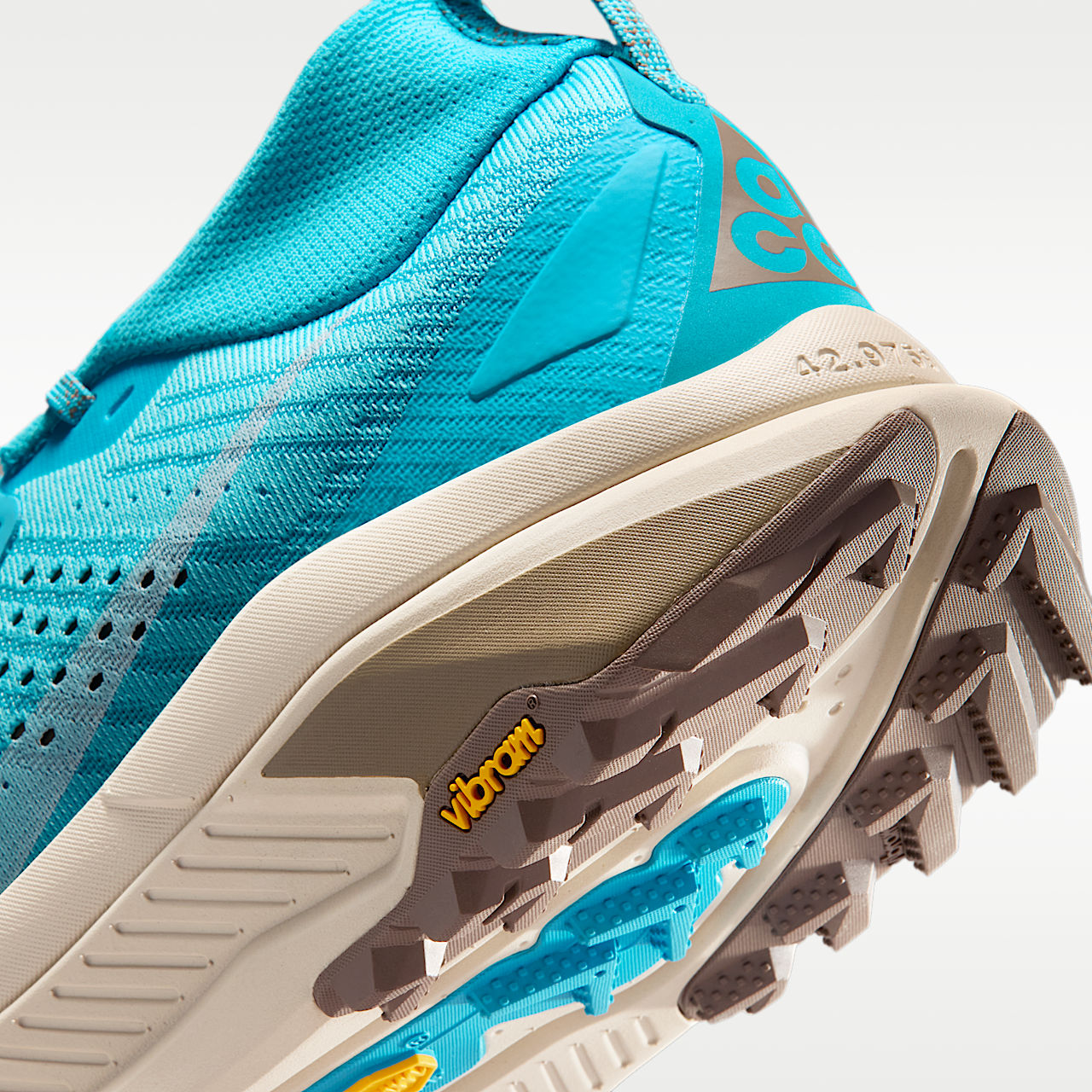 Zegama Trail Men's Trail Running Shoes Ultra-Cushioned