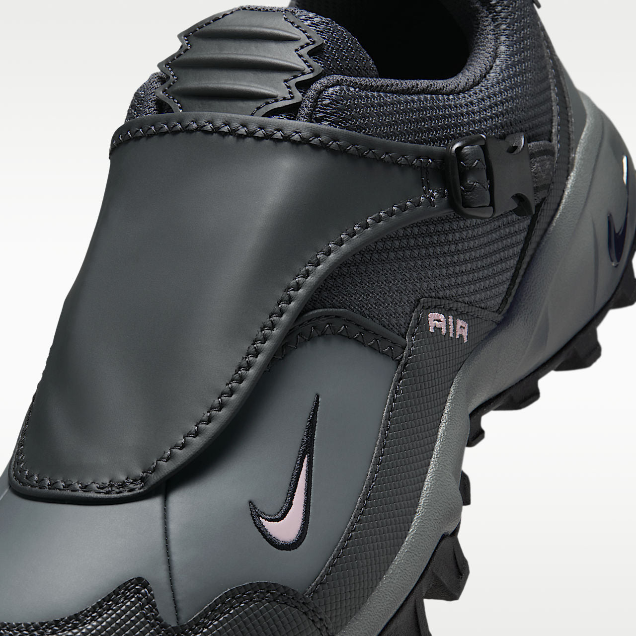 ACG Phassad Men's Rugged Trail Running Shoes Anthracite