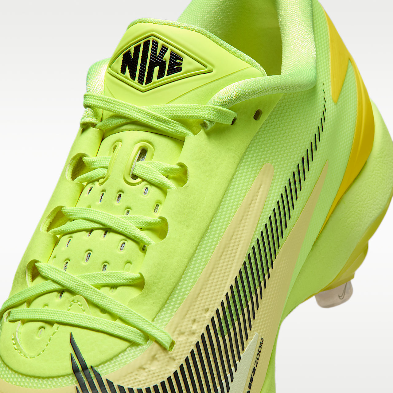Diamond Standout MTL Baseball Cleats with Forefoot Air Zoom