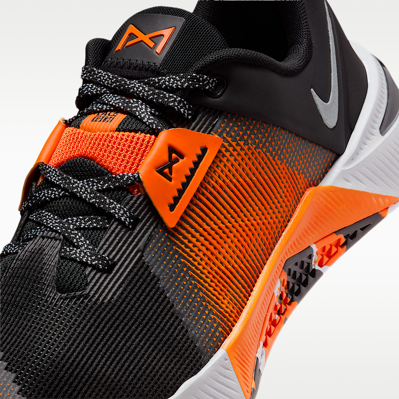 Metcon 10 Men's Workout Shoes Black Safety Orange Wolf Grey