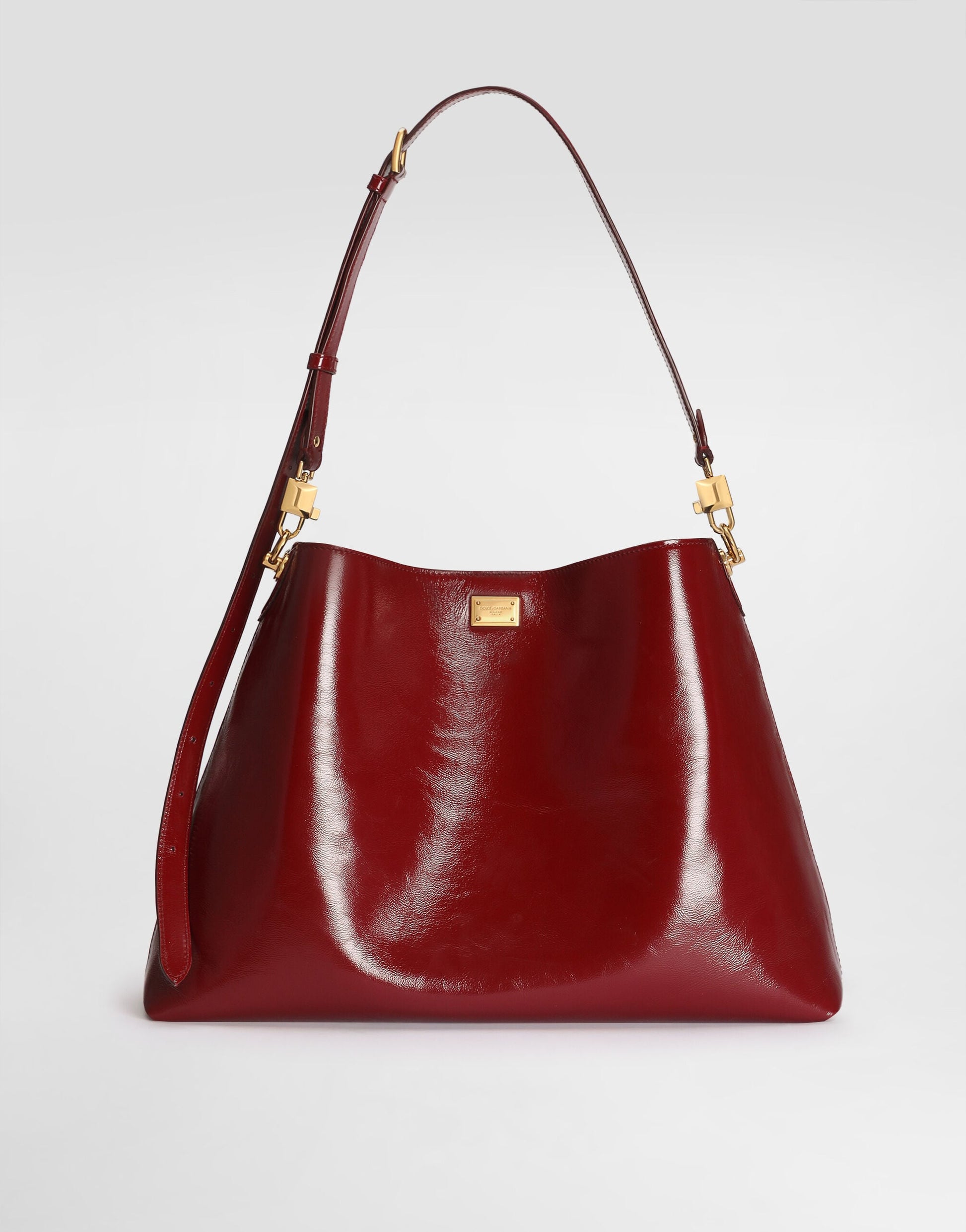 Large Vittoria Shoulder Bag Calfskin Red Vintage Brass Hardware