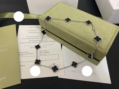 Vintage Alhambra 10 Motifs Black Onyx Clover Pendant Necklace